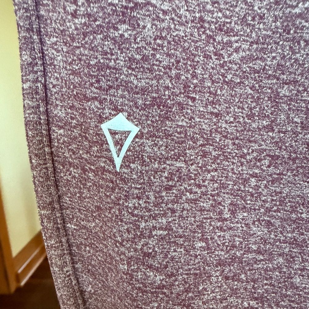 Lululemon Ivivva Girls Size 12 Heather Maroon Activewear Yoga Leggings. - Picture 9 of 9